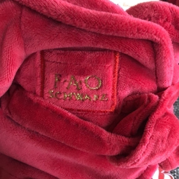 FAQ Schwarz Bear Cream Plush Pajama Gown Holiday Girl Boy Baby Toddler Toy - Picture 2 of 5